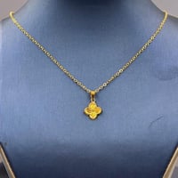 sعقد ذهب عيار 18