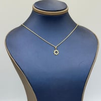 sعقد تصميم عالمي ذهب عيار 18