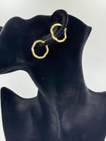 حلق تصميم عالمي ذهب عيار 18