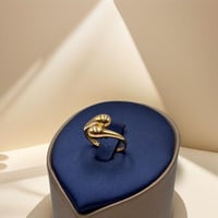 خاتم تصميم عالمي ذهب عيار 18