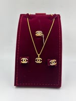 طقم ذهب عيار 18