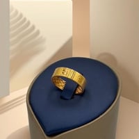 دبلة تصميم عالمي ذهب عيار 21