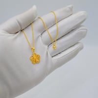 عقد وردة ذهب عيار 21