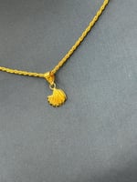 عقد ذهب عيار 18