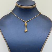 عقد ذهب عيار 22