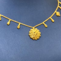 عقد ياسمينة جابر ذهب عيار 21