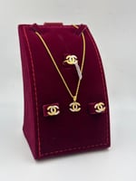 طقم ذهب عيار 18