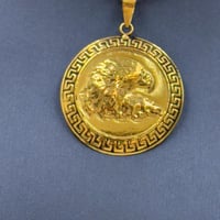 عقد صقر ذهب عيار 18