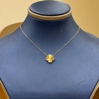 عقد تصميم عالمي ذهب عيار 18