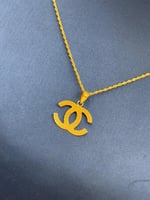 sعقد تشانيل ذهب عيار 18