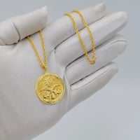 عقد شعار السعودية ذهب عيار 18