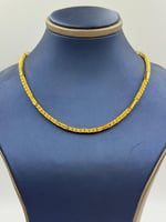 عقد ذهب عيار 22