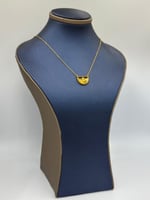 عقد ذهب عيار 21