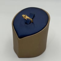 خاتم جناح الصقر ذهب عيار 21