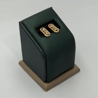 حلق تصميم عالمي ذهب عيار 18