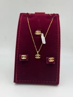 طقم ذهب عيار 18