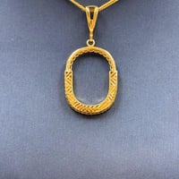 عقد تصميم عالمي ذهب عيار 18