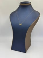 عقد ذهب عيار 18