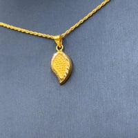 عقد ذهب عيار 21