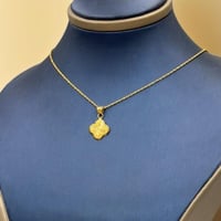 sعقد وردة ذهب عيار 18