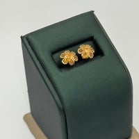 حلق وردة ذهب عيار 21