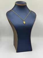 عقد ذهب عيار 21