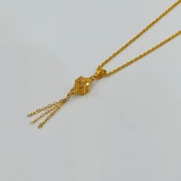 عقد ذهب عيار 21