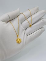 عقد وردة ذهب عيار 18