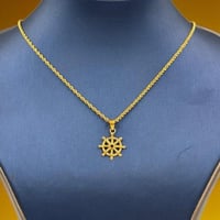 عقد ذهب عيار 18