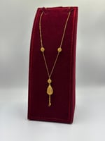 عقد ذهب عيار 21