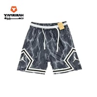 شورت رياضي جوردان رجالي رمادي بتصميم برق