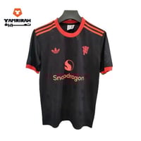 تيشيرت مانشستر يونايتد إصدار ريترو أسود 2026