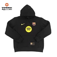 هودي برشلونة كريمي بتصميم عصري 2026