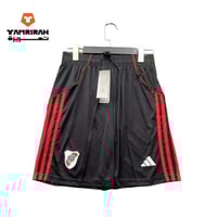 شورت ريفربليت الأساسي للرجال - أسود وأحمر