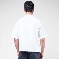 تيشيرت اوفرسايز طباعة امامية متعدد الالوان - أبيض