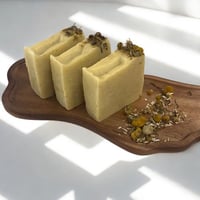 صابونة البابونج برائحة الليمون