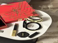 طقم ليبر مع الكيس والربطه وكرت اهداء