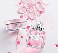 بودرة ميس ديور معطرة للجسم