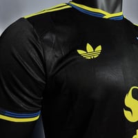 تيشيرت مان يونايتد الأسود 2025/26