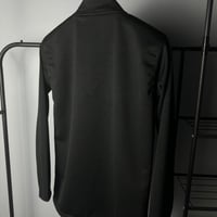 سويتر النصر الأسود