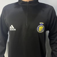 سويتر النصر الأسود