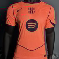 تيشيرت برشلونة البرتقالي 2025/26