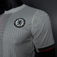 تيشيرت تشيلسي الأبيض 2025/26