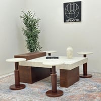 طقم طاولات 5قطع سطح بديل حجر ملمس خشن قاعده خشب قش...