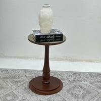 طاولة خدمة سطح زجاج قاعده خشب لون بني