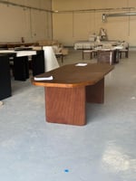 طاولة طعام 6 كراسي سطح جوز قاعده خشب + 2 كرسي هديه