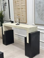 طاولة مدخل بسطح بديل الرخام الحجري وقاعدة خشب قشرة...