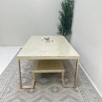 طاولة دورين سطح بديل رخام قاعده حديد لون مكس