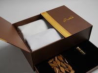 باقة الاهداء اقمشة فاخرة + مسك + بخور أوقية مروكي