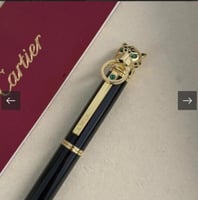 أسود مع ذهبي